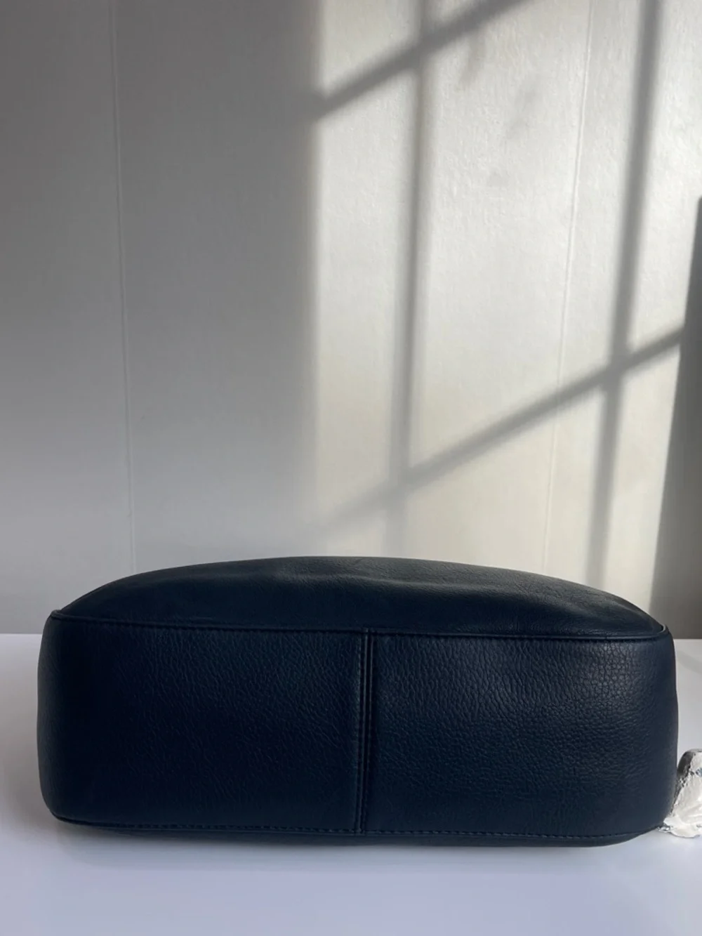 Liz Claiborne Vintage Genuine Leather Shoulder Bag Navy